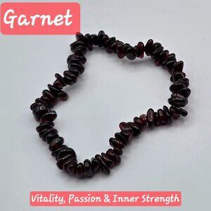Garnet Chip Bracelet – Vitality, Passion & Renewed Strength ❤️✨